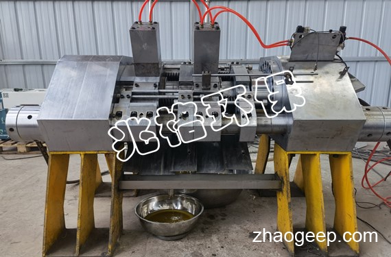 兆格環(huán)保全自動液壓榨油機(jī)核桃顆粒冷榨試驗(yàn)取得成功